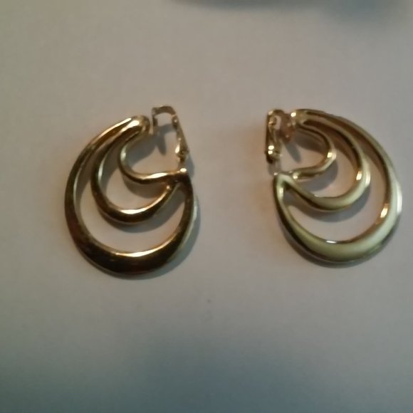 Gold Clip On Earrings1 1/2" Long 1" Wide - Picture 2 of 3